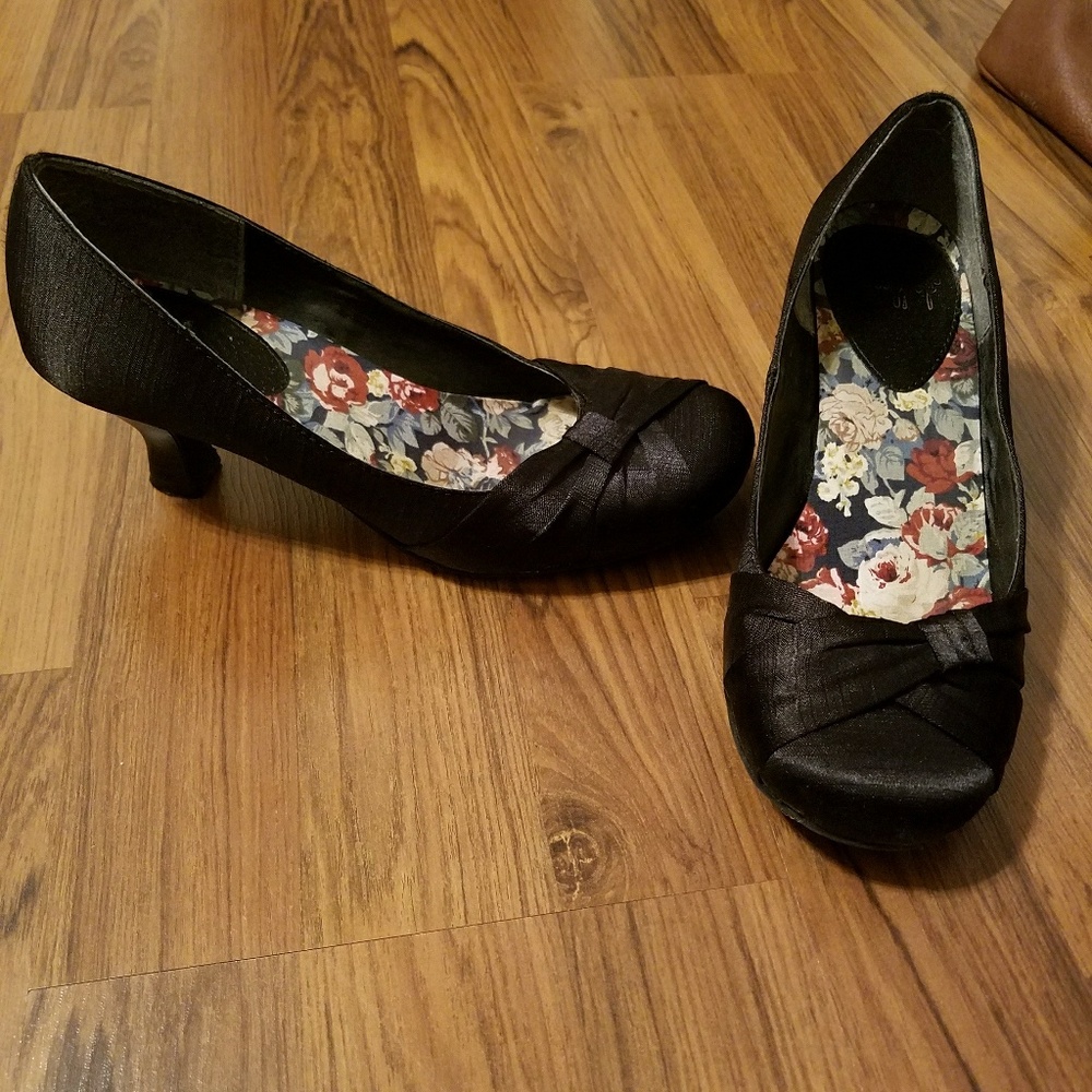 JellyPop satin kitten heels